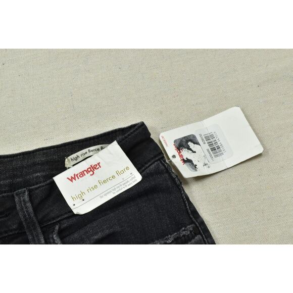 Wrangler Women's Black High Rise Fierce Flare Jeans Regular Size 8x32 Cotton NEW - Picture 4 of 8